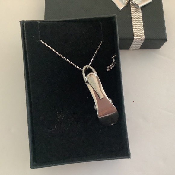 Sterling Silver high heel stiletto pendant necklace with chain - Picture 4 of 9